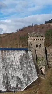 😲 Derwent Reservoir's dam is looking 👌 in this footage. (And a lot wetter than it was in November) | BBC Nottingham