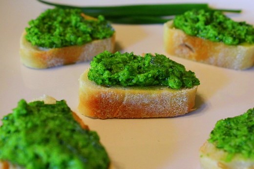 Amazing Chive Pesto – Kevin Lee Jacobs