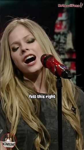 Avril Lavigne - Smile live perfomance #avrillavigne #smile #live #2000s #music #shorts #fypシ #tvshow