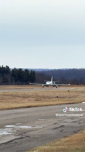 Effortless Short Field Operations with Cessna Citation II | Sporty Winter Sunset