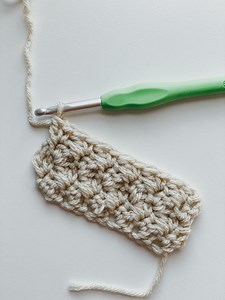 Modified Sedge Stitch | Stitch Tutorial - YarnThrift