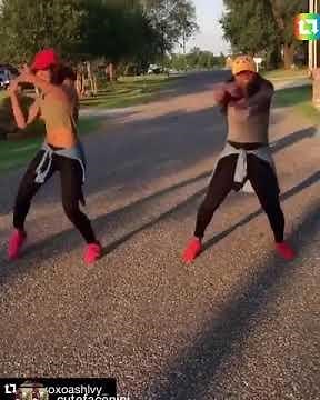 Sydney Renae - How you gonna act like that