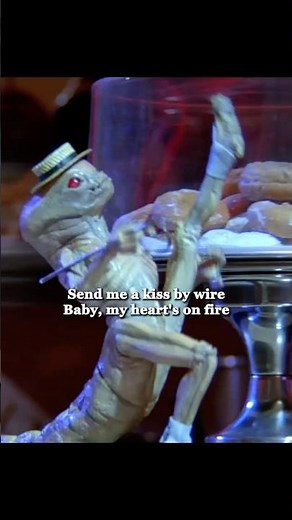 Spaceballs (movie) | The “Special” Turns Into a Singing Chestburster 🎩🕺