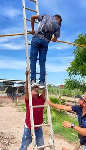 213K views · 5.2K reactions | Tu detienes a la gente la chocorrol en lo que yo e pongo la cápsu - El compa diego | El compa diego | Facebook