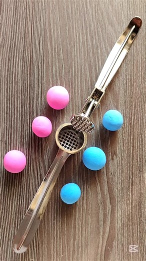 Crushing Cute❤️❤️💙💙 Things #pineapple #asmr #satisfying #cute