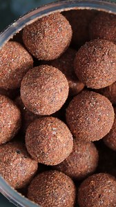 🔝 TOP BOILIE TIPS FOR AUTUMN! 🍂 With autumn now officially upon us, boilies are going to play an important role in so many anglers’ approaches, so we’ve enlisted the help of DNA consultant, Alex Shorrock, to give us his very best tips for boilie fishing in the autumn months. 🍂 Alex touches on everything from what boilie to use, what sizes to use, what liquids to use on your boilies, and how much bait to use. 🍂 Autumn is such a special and prolific time to be out on the bank in pursuit of car