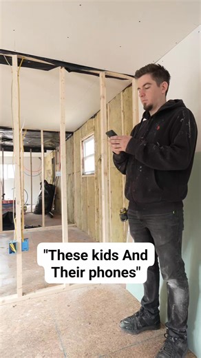 2.1M views · 10K reactions | I can't believe that the boss would do something like that! But hey, when it's time to get back to work, it's time to get back to work because time is money! Home improvement, project, DIY tips and tricks #carpentrytips #construction #contractor #tipsandtricks #HomeImprovement #hacks #carpentry #builder #deck #tools #diy | Your Favorite Contractor | Facebook
