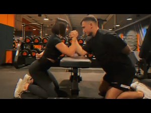 GIRL vs BOY - Arm Wrestling (at the Gym) 💪