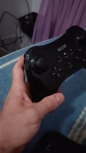 Nintendo Switch pro controller vs WII U pro controller