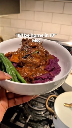 Short rib over a purple mashed sweet potato 🛎️