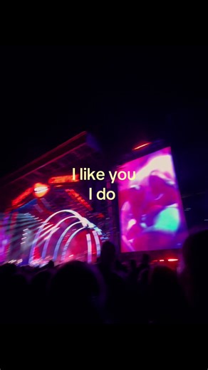 Expressing Your Feelings: How to Tell Someone You Like Them