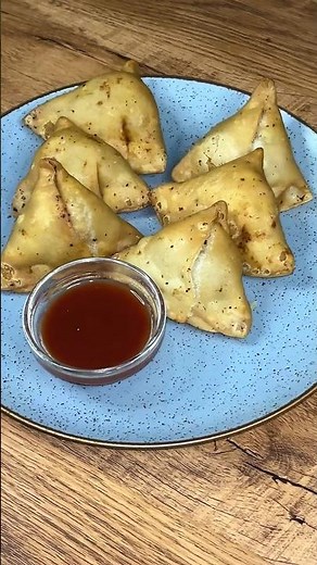 Punjabi Samosa Recipe | Crispy, Spicy, and Easy #punjabisamosa #samosarecipe