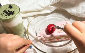 [zaza搬运][slime]超逼真的翻糖蛋糕和抹茶奶茶slime超逼真！！