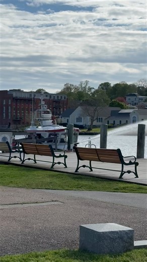 Caught the fire boat in action over the weekend 🔥🚒 There was no fire, I think they were just practicing. #mysticriver #downtownmystic #fireboat #fireboats #firefighter #firefighters #firefighting | Mystic Knotwork