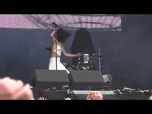 Confidence Man - Holiday live at Latitude 2023