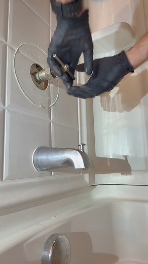 Quick & Easy Moen Cartridge Replacement #plumbing #plumber #plumblife #plumbproud #bathroom #shower #moen #plumbingrepair #howto #diy #asmr #reels #serviceplumber | Theconservativeplumber