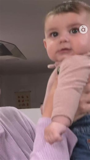 82K views · 1.9K reactions | Roc va arribar al món el 29 d'octubre, el dia de la barrancada. Raquel es va posar de part i no podia arribar a l'Hospital La Fe. En eixe moment, els accessos a Silla estaven tallats i va anar al centre de salut del poble. Una història que ens mostra com la vida es va obrir pas enmig de la catàstrofe. | À Punt NTC | Facebook