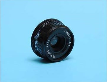 How to Convert a Holga Lens for Your DSLR for Toy Camera Fun