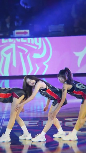 HalfTime Cheerleading Dance #Dance #cheerleading #cheerleadersoftiktok #girlsdancevideo