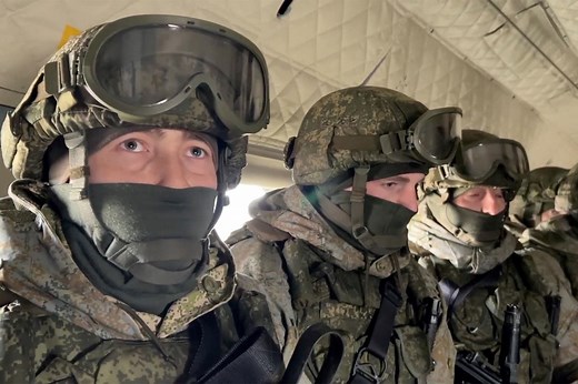 ‘Sleeping with the enemy’ Russian troops try to pick up Ukrainian women on Tinder