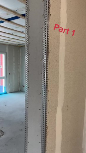 Drywall Application Techniques: Plastering Walls