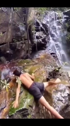 ☠️🤡 Fall Down Go Boom 💥 #helpmemakethismakesense #funnyclip #shortvideo