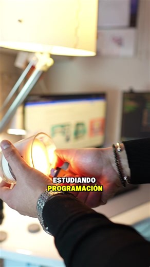 Si quieres empezar en el mundo de la inteligencia artificial como deep learning engineer o ingeniero de machine learning este es tu recurso! #programming #datascience #programacion #inteligenciaartificial #python