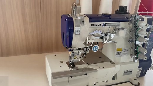 GK562E-01CB-EUT flat-bed interlock sewing machine with automatic thread trimmer, thread wiper and foot lifter.#uniquesewingmachine#uniquemachine#chinasewingmachines#sewingmachines