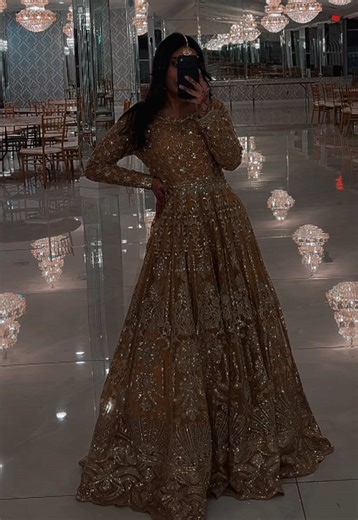 Stunning Pakistani Mehendi Dress by Maryum & Maria