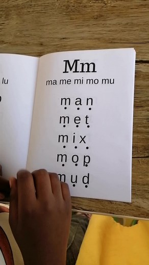 English and Setswana Reading and Writing Programs for Children