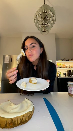 Millie on Instagram: "you asked for gluten free vegan carrot cake, you get gluten free vegan carrot cake… AND it’s all made in one blender yay 🍰 also the maple syrup is completely optional, I just love sweet things so I put it in, however if you are sugar free / diabetic feel free to leave it out and just top with your fave sweetened yogurt, sugar free syrup or berries comment ‘carrot’ if you want the exact measurements and I’ll send it straight to your inbox 💅 love you wholesome queens!! what