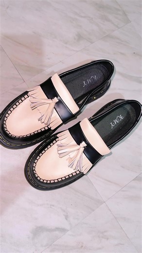 Guys finally nagrestocks na Ang two tone loafers natin. Available na ulit lahat ng sizes. #loafers #loafersshoes #loafersoutfit