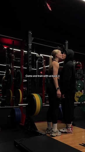 Pull training Do this once a week and do some warm up sets. #couple #gym #workout #motivation #fyp