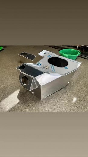 Can am maverick R Fuel cell about to get dropped in, roughly 34-35 gallons and the full neck is in the factory location | UTV Wolfpack