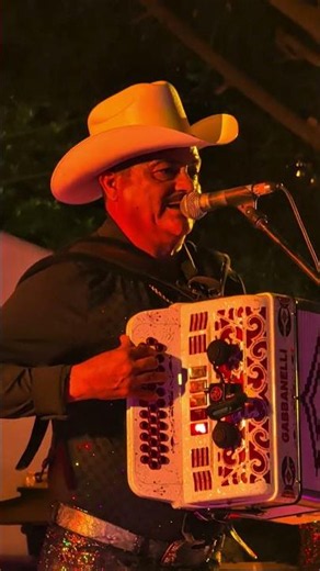 🎵🪗🎸 Ingratos Ojos Mios – Los Ciclones del Arroyo | En Vivo 🎸🪗🎵