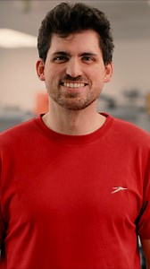Schon mal von den Austrian Elektromechanik-Werkstätten gehört?✈️ Unser Techniker Markus erzählt dir mehr dazu.💪 Hast Du Interesse? Dann bewirb dich bei uns. Den Link dazu gibt`s hier: https://careers.austrian.com/berufsfelder/#technik | Austrian Airlines