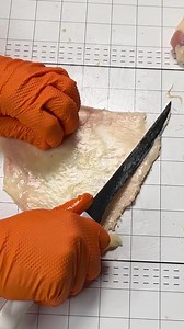 Here’s how I make schmaltz (rendered chicken fat) and gribenes (crispy chicken skins). I’m curious, how man of you have heard of these or tried these before? The schmaltz is a flavorful fat to use instead of oil and the gribenes are an amazing keto-friendly crispy snack. | Girls Can Grill