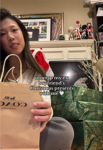 Everything I got my boyfriend for Christmas before we broke up 😀 Not the usual content I usually post but thought this was funny. Enjoy!! #christmas #giftideas #ex #boyfriend #presents