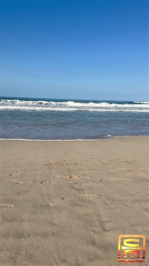 10/20 The life raft canopy is FAA required to not be coated in anything that would interfere with drinking any water collected off it. By day 17, Callahan found that his canopy coating had broken down and that small orange particles had formed in the collected rainwater. He described trying to drink this water like “forcing down another man’s vomit.” By day 52, the canopy was as rain-resistant as a T-shirt. This 6-person raft has a 5‘6“ inside diameter. When he was preparing for his race, his sl