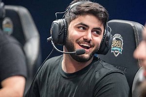 Twitch streamer Yassuo embarrasses himself on camera after forgetting to turn off his microphone