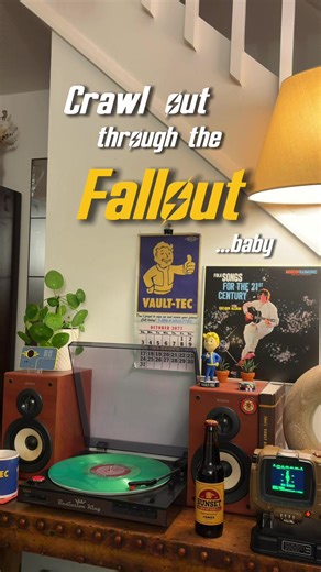 An iconic Fallout song on ‘Plutonium Green’ vinyl 💚 #fallout #vinyl #records #collection #music @FALLOUT ⚡️ @Bethesda