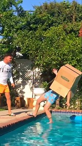 77M views · 309K reactions | CRAZY FRIEND VS FRIEND PRANK WAR!!!  | Woody & Kleiny | Facebook