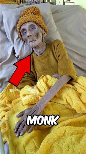 The world's oldest monk 😳