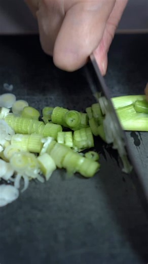 Flo Lum on Instagram: "FASTEST FRIED RICE 🍚 🌟Full Recipe and video in bio 🌟 #flolum #simplefoodsimplefaith #friedrice #chinesefood #homestyle"