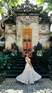 388K views · 35K reactions | Healing in Bali  Day 2 . ( Hindi te vlog baniyechi tai khub dukhho, kosto ar bedona peyechile onekei, tai banglai o banalam ) . #balitrip #ubudbali #travelblogger #femaletravelbloggers | Pretty she is | Facebook