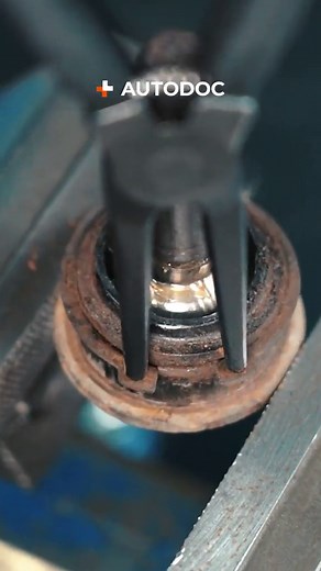 How to Use Circlip Pliers: A Step-by-Step Guide to Fitting and Removing Circlips