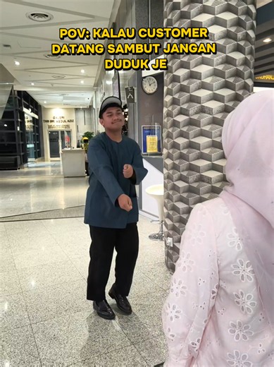 Kalau orang datang nak tukar alamat mengundi...jangan duduk je...Sambut la...😜