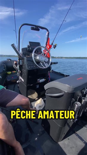 Découverte de la pêche en eau douce sur le lac de Pareloup