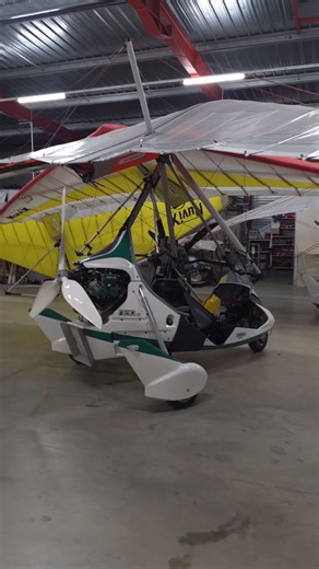 🇫🇷 🎄 Les derniers joujoux 2025 sont partis, et les lutins aussi ✨✈️ On se retrouve dès le 5 janvier ! Très belles fêtes à toutes et tous 🎅🎁 🇬🇧 🎄 The last 2025 toys are on their way… and the elves too ✨✈️ See you again on January 5th! Wishing you all a wonderful holiday season 🎅🎁 | Air Création