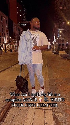 #selflove #imtheproblem #standingonbusiness #livelifetothefullest Throughout our life people will make you mad, disrespect you and treat you bad. Let the world deal with the things they do, cause hate in your heart will consume you too…. “ LOVE THE LIFE IM TREATING 💯💕💥🤩